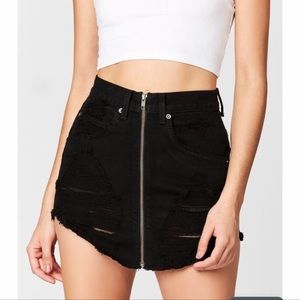 NWT CARMAR FRONT ZIP BLACK JEAN SKIRT
